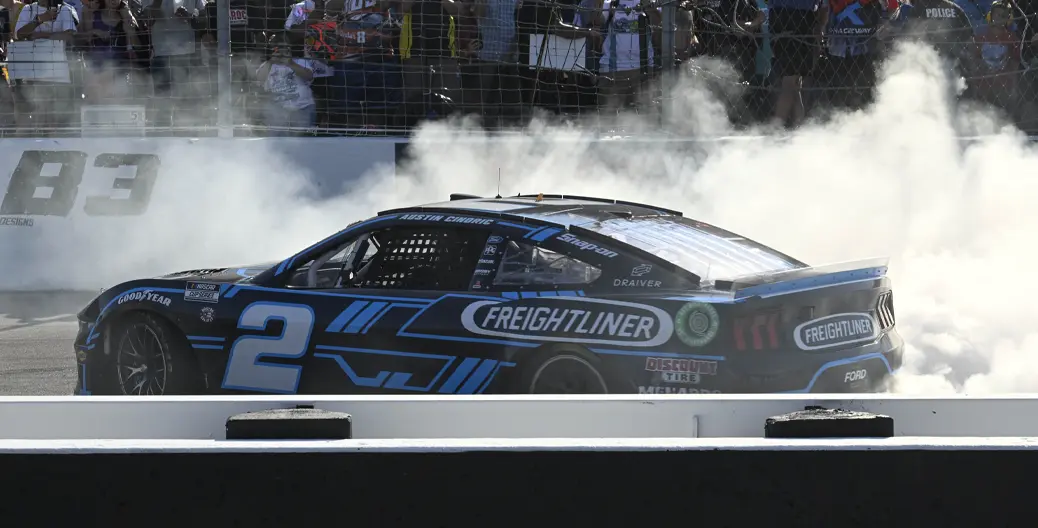 NASCAR-Enjoy-Illinois_
