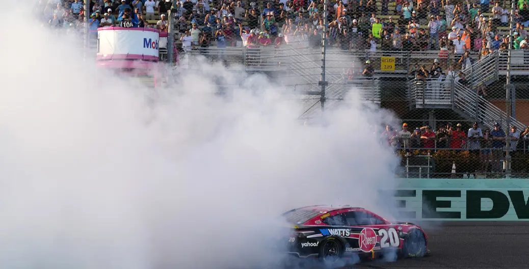 NASCAR-Mobil-1-301