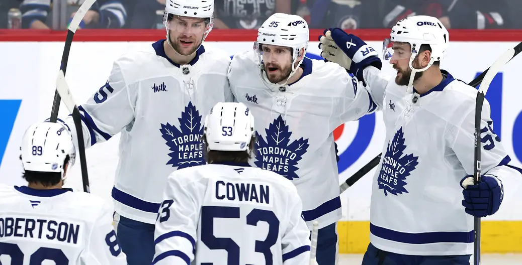 Red-Wings-at-Maple-Leafs